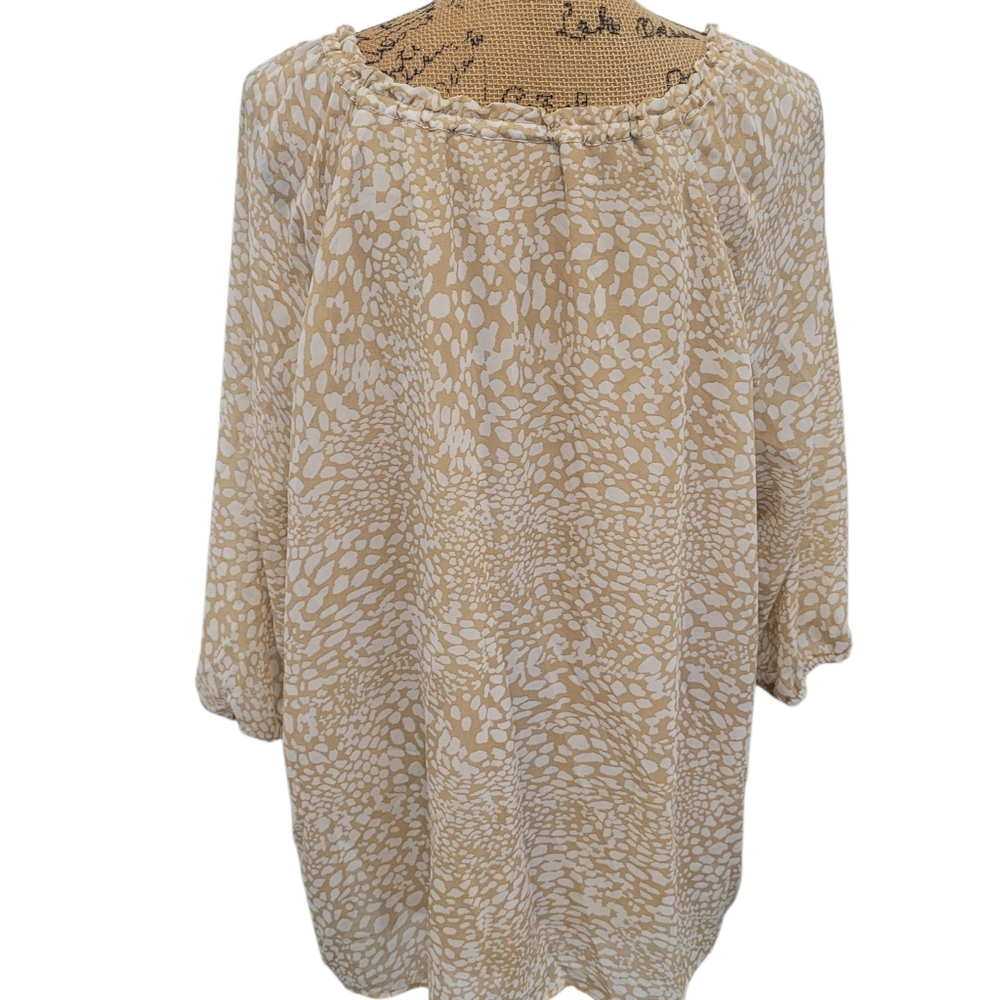 Denim&Co Women's Tan Patterned Blouse - Picture 2 of 7